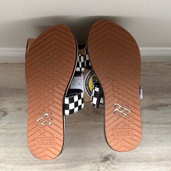 SOLD - Picture 2 of 3